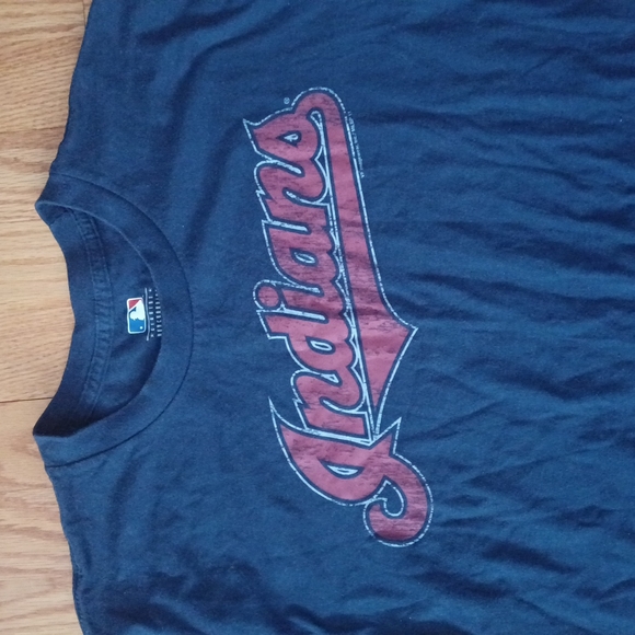 Cleveland Indians T-shirt - Picture 2 of 3